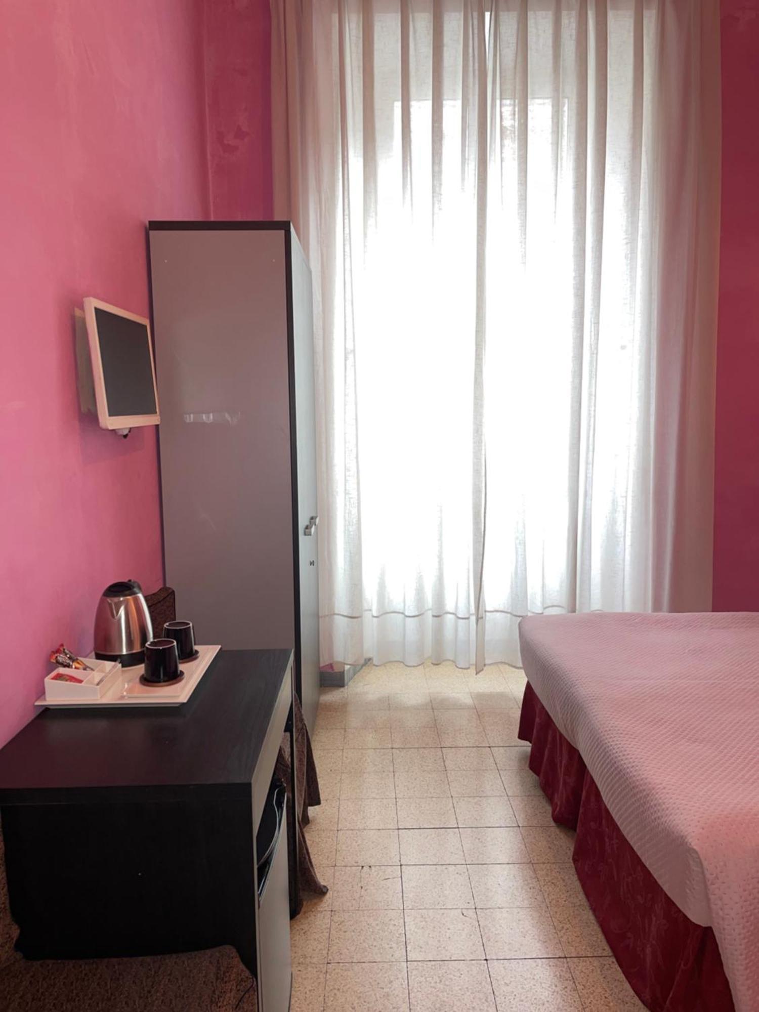 Guest House Meret Roma Ngoại thất bức ảnh
