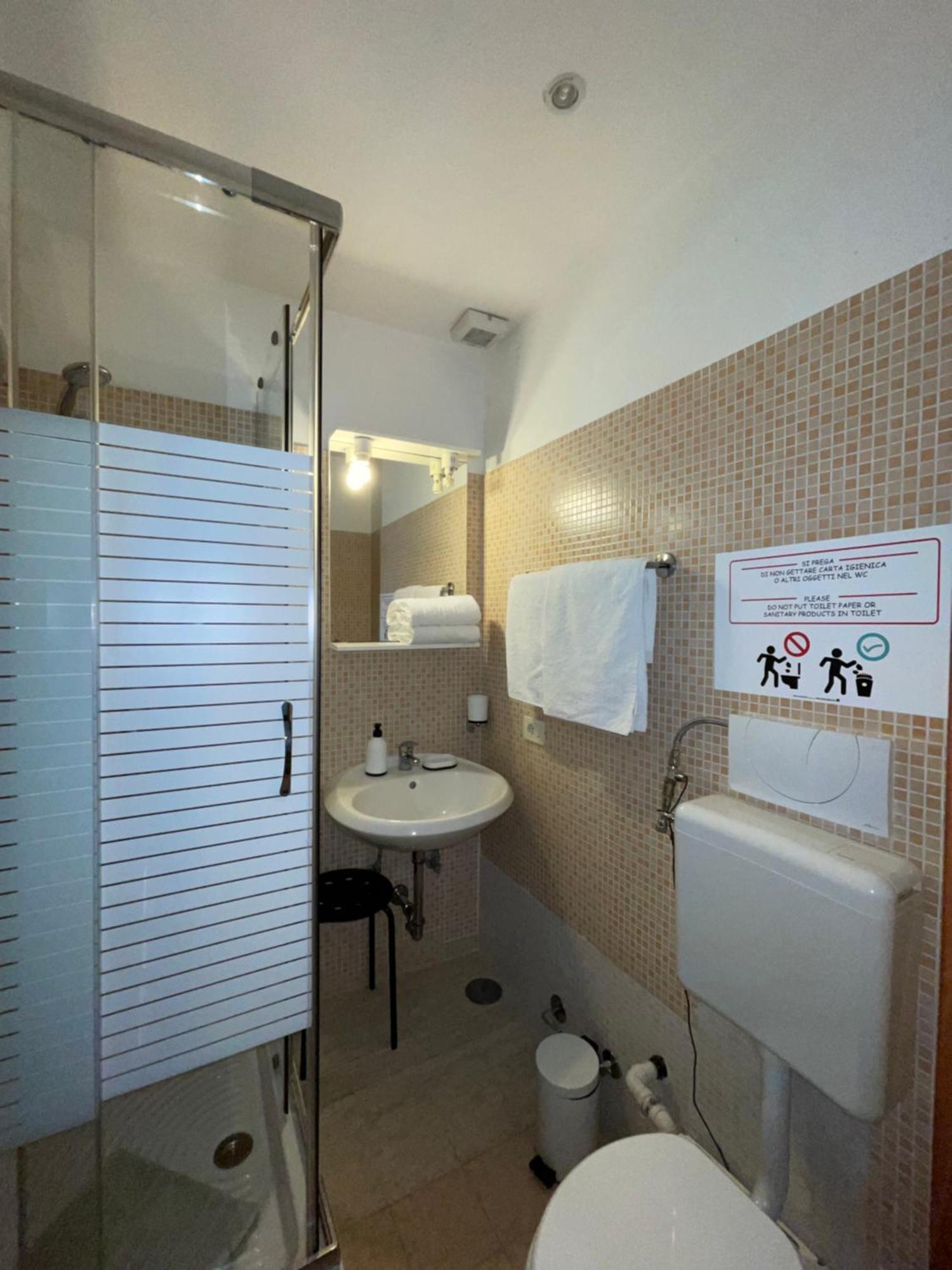 Guest House Meret Roma Ngoại thất bức ảnh