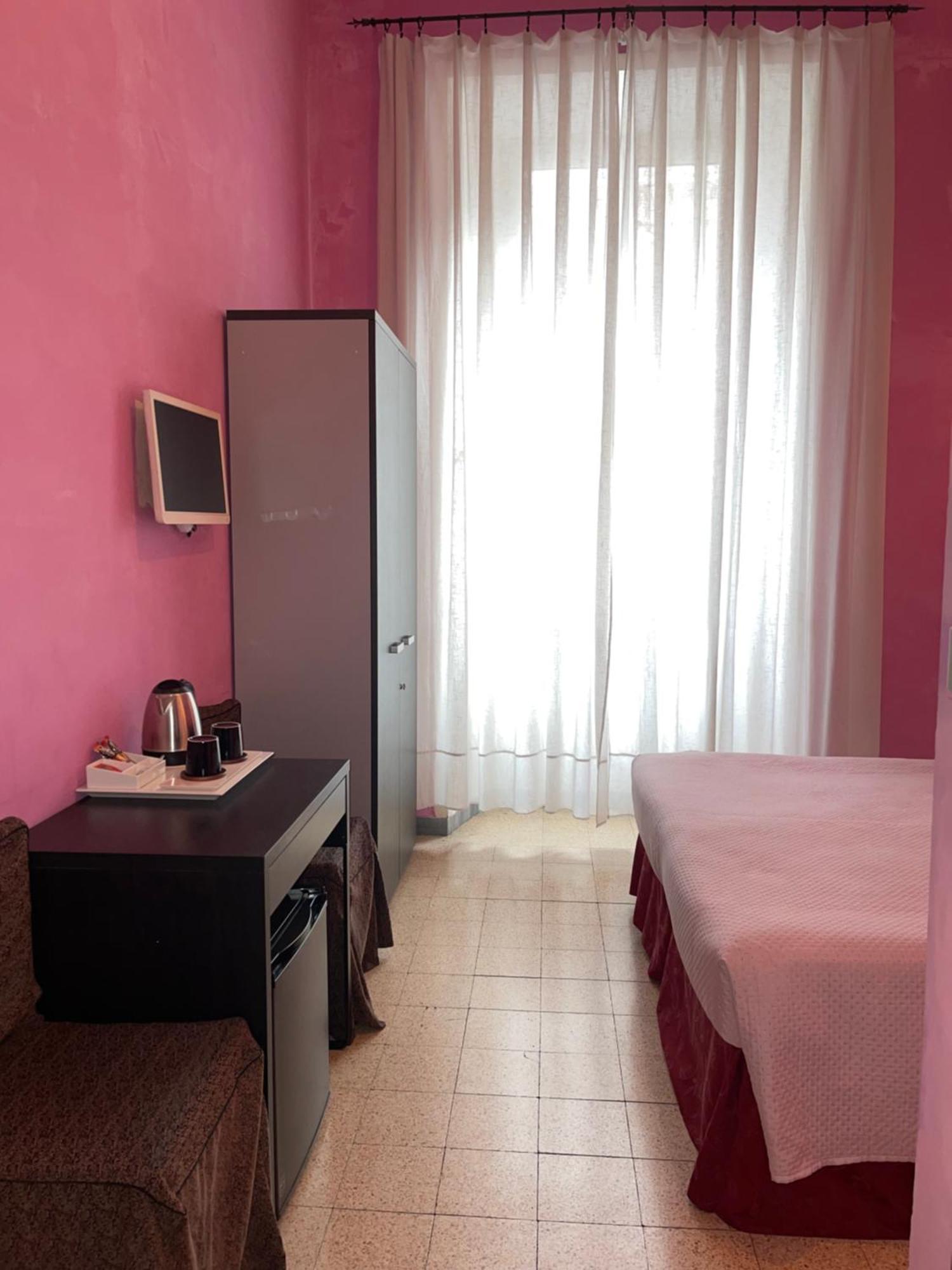 Guest House Meret Roma Ngoại thất bức ảnh