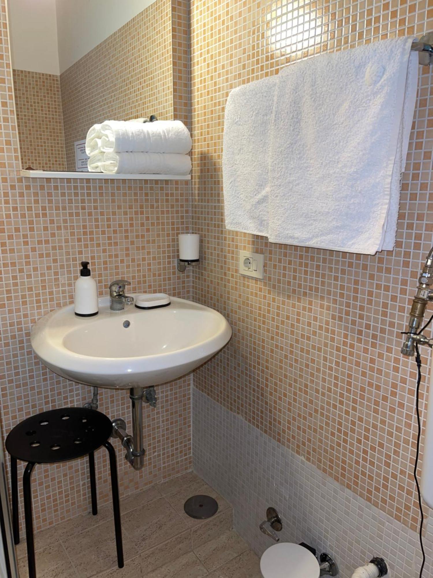 Guest House Meret Roma Ngoại thất bức ảnh