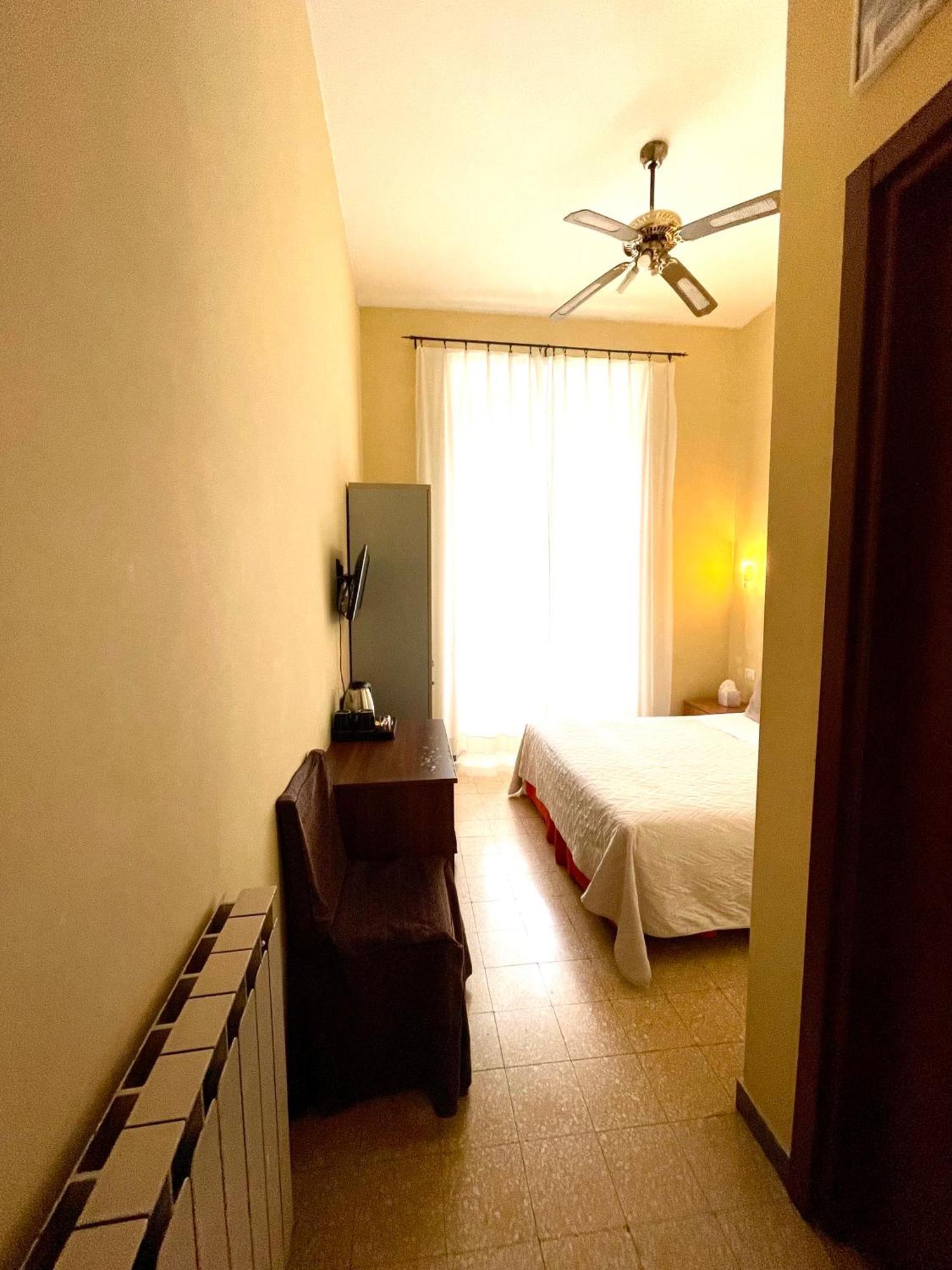 Guest House Meret Roma Ngoại thất bức ảnh