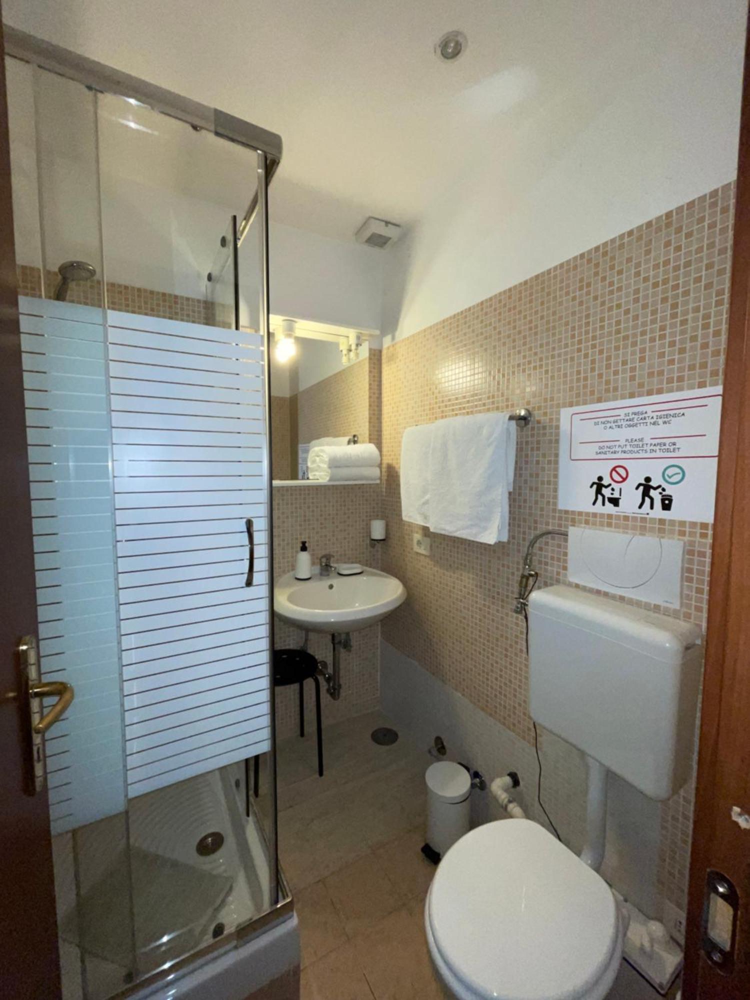 Guest House Meret Roma Ngoại thất bức ảnh